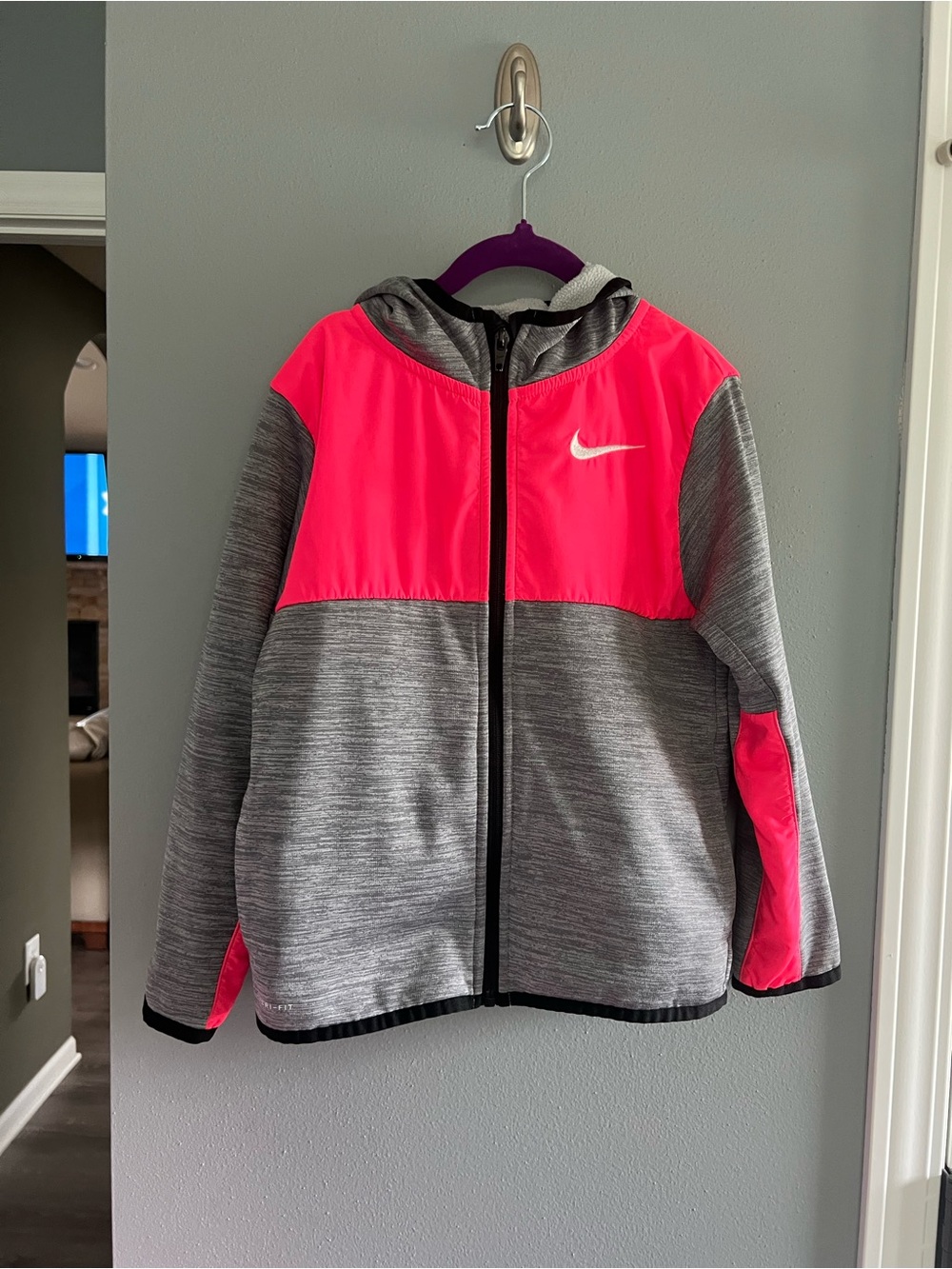 Nike Kids Hooded Colorblock Puffer Jacket in Hot Pink and Gray